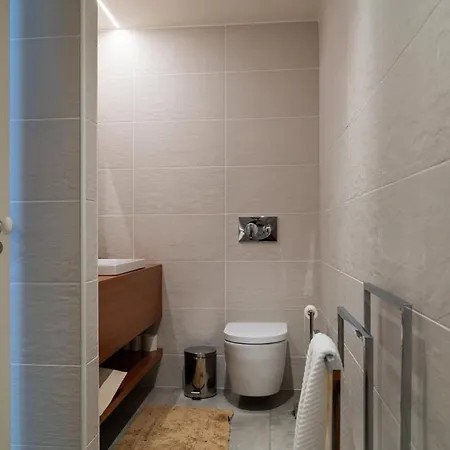 Gaia Superb Terrace Flat