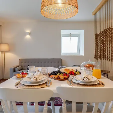Gaia Superb Terrace Flat
