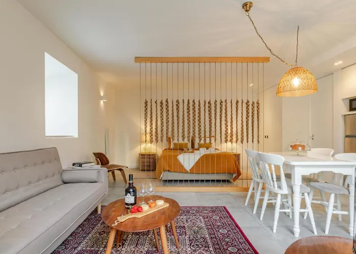 Gaia Superb Terrace Flat *